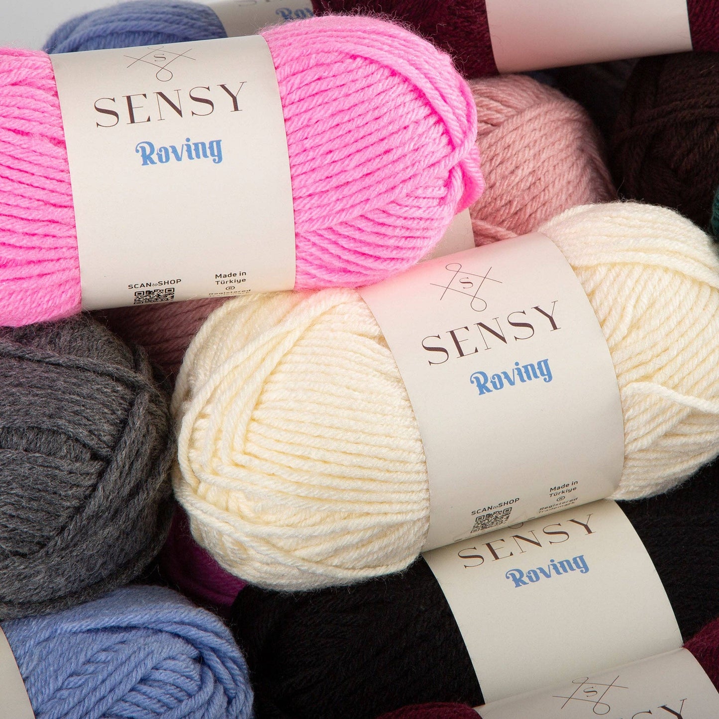 Sensy Roving Yarn, 3.5 oz, 132 Yards, Gauge 5 Bulky