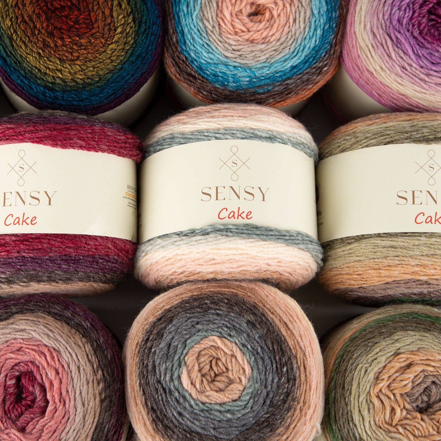 Sensy Cake Yarn, 5.3 oz, 525 Yards, Gauge 3 Light: 559 / 1 Skein