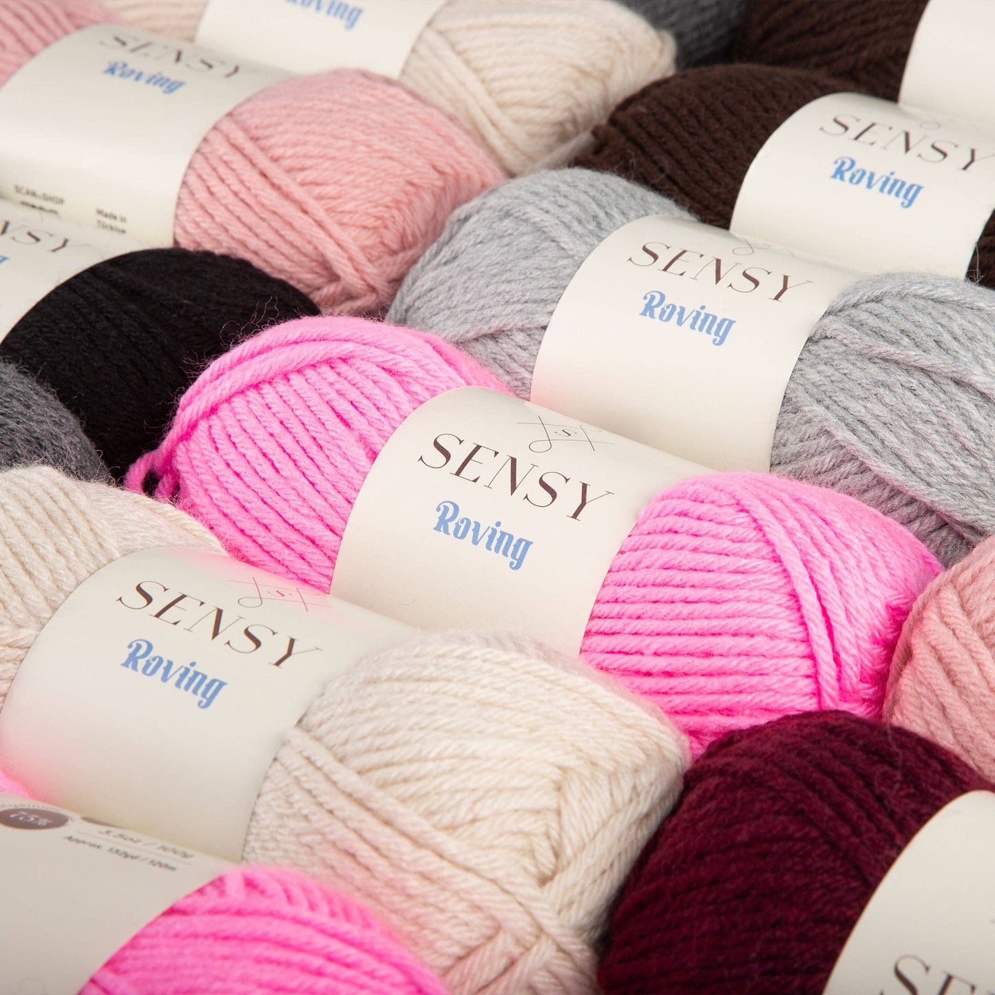 Sensy Roving Yarn, 3.5 oz, 132 Yards, Gauge 5 Bulky