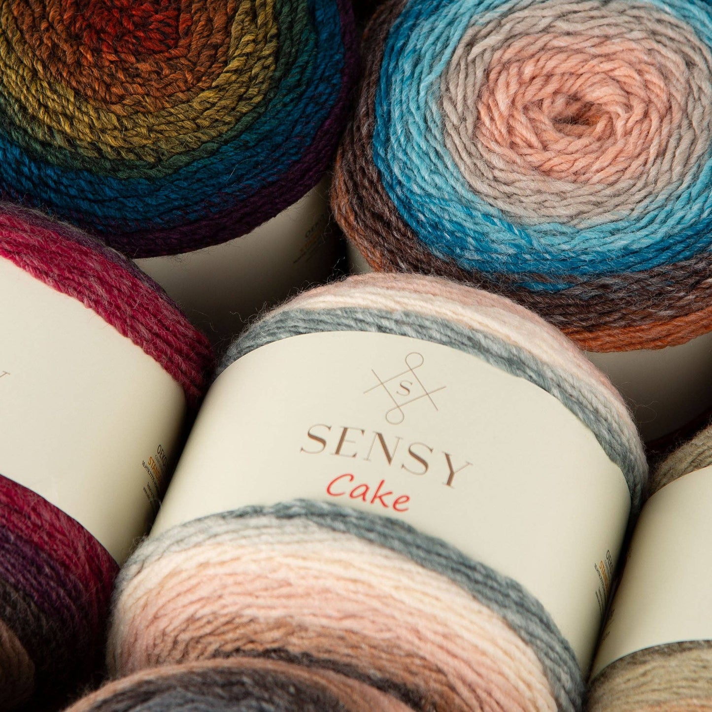 Sensy Cake Yarn, 5.3 oz, 525 Yards, Gauge 3 Light: 559 / 1 Skein