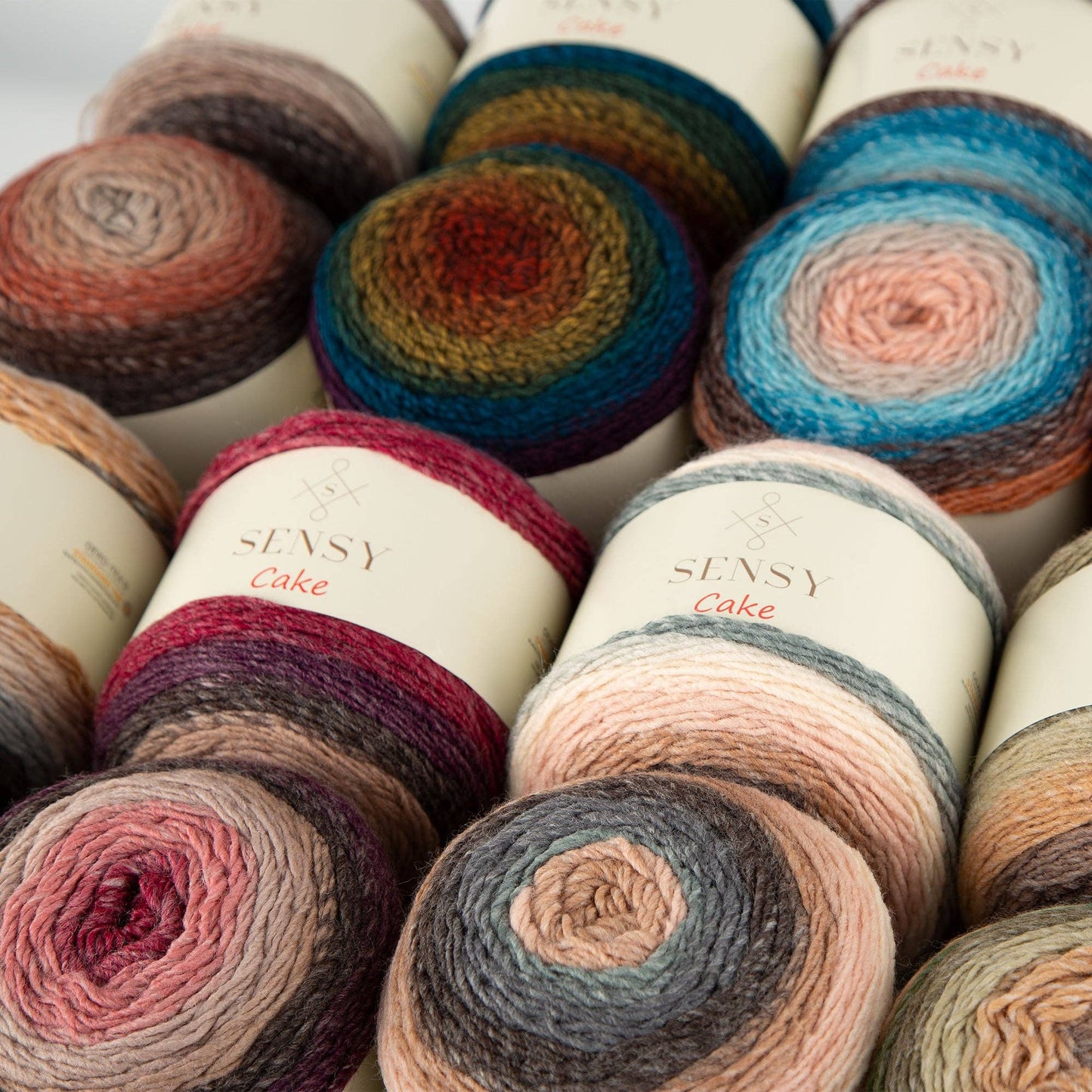 Sensy Cake Yarn, 5.3 oz, 525 Yards, Gauge 3 Light: 559 / 1 Skein