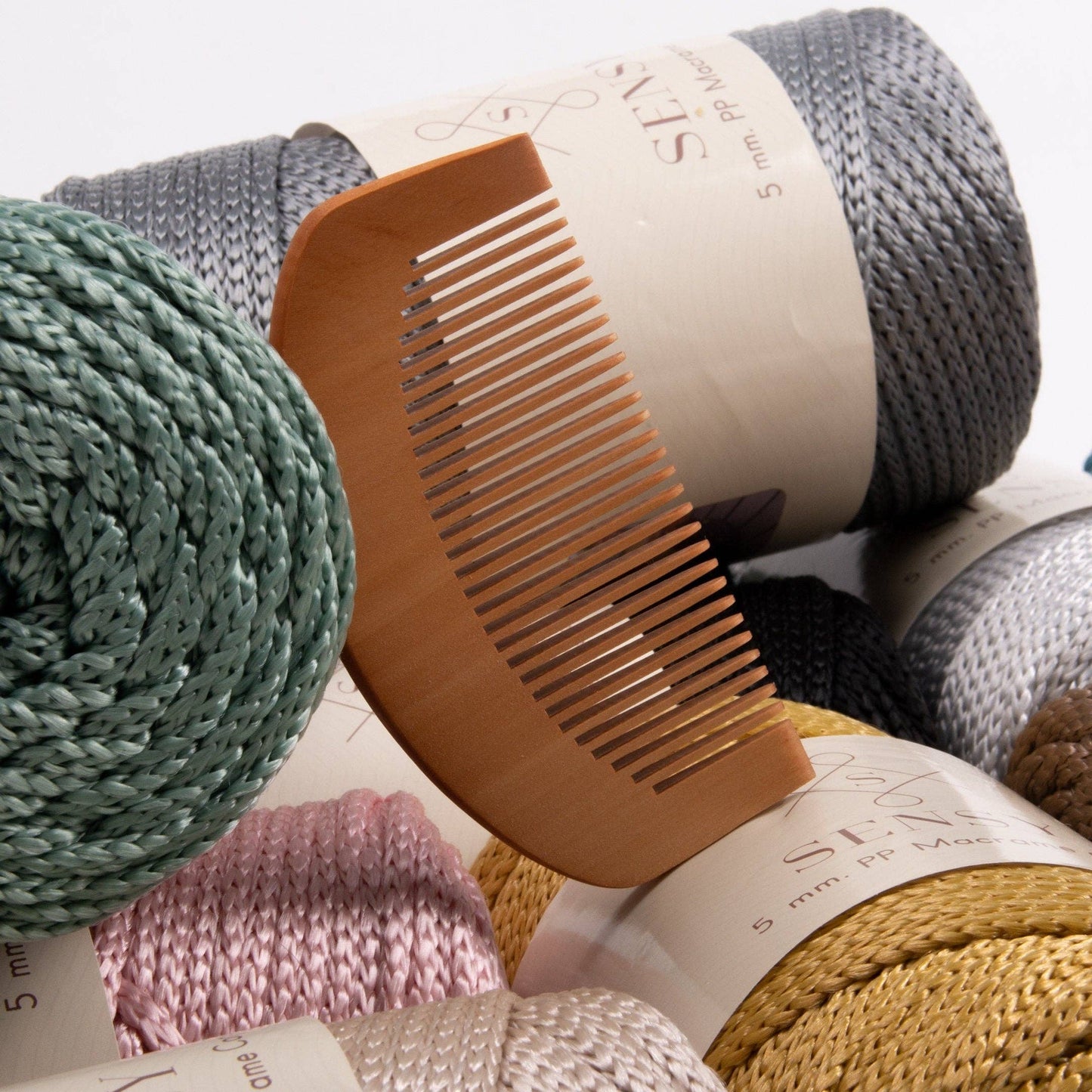 Wooden Macrame Comb